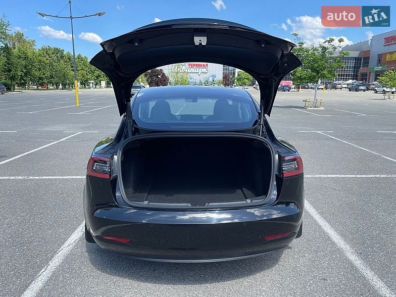 Tesla-3