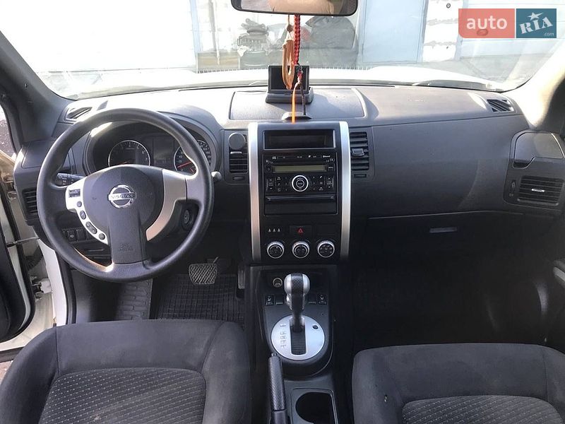 Nissan-24