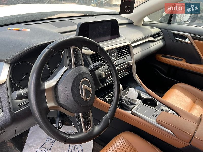 Lexus-18