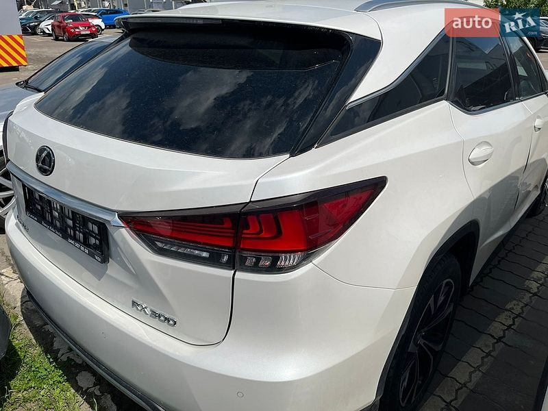 Lexus-14