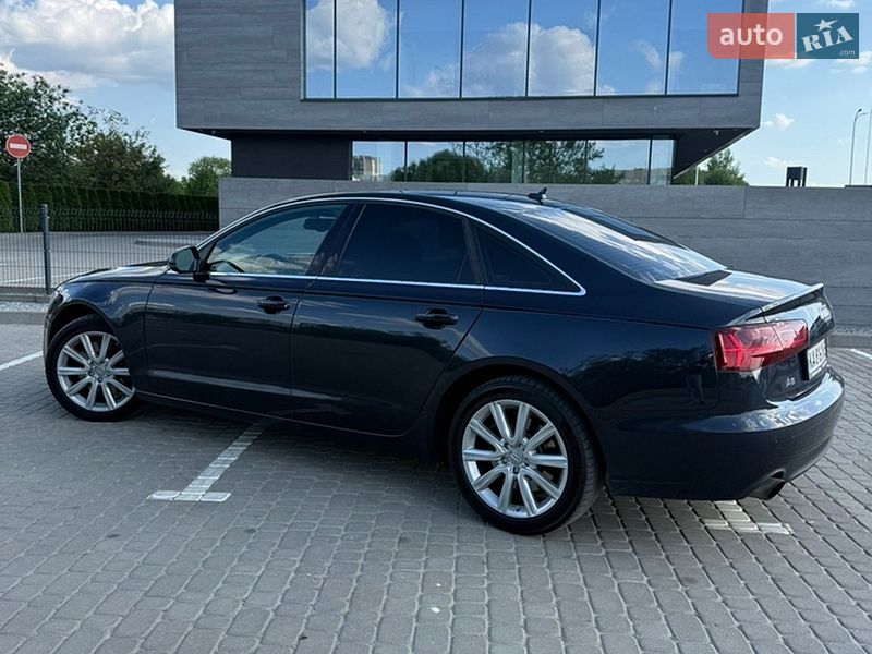 Audi-21