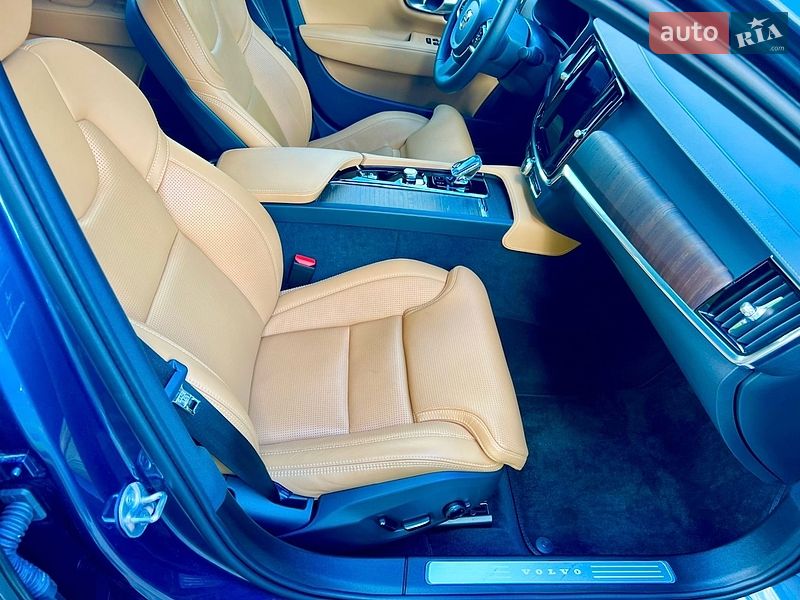 Volvo S90 2022