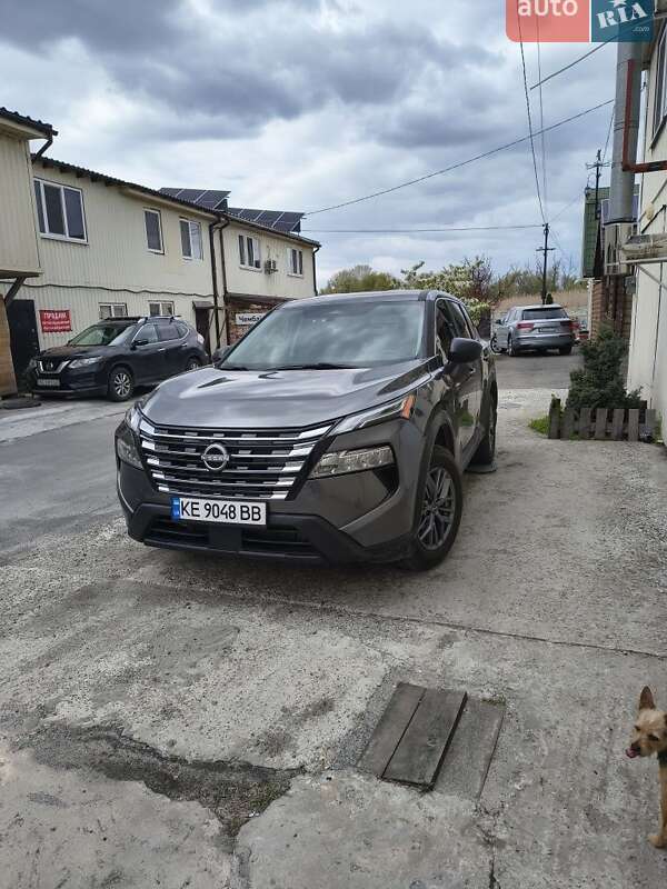 Nissan-0