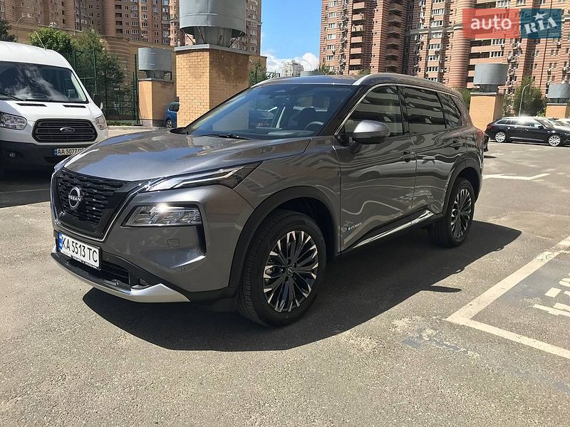 Nissan-25