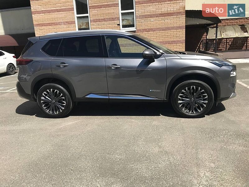 Nissan-4