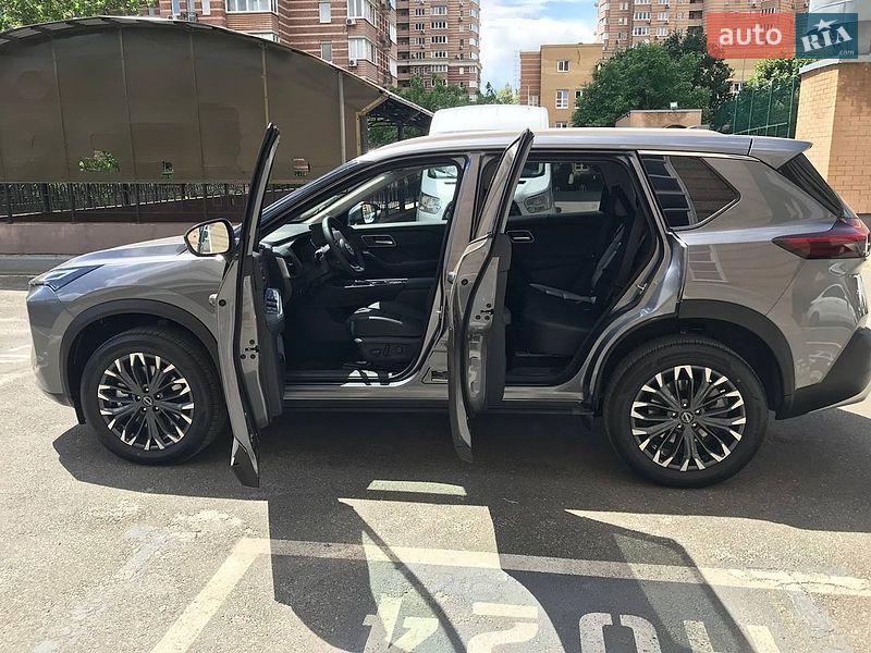 Nissan-23