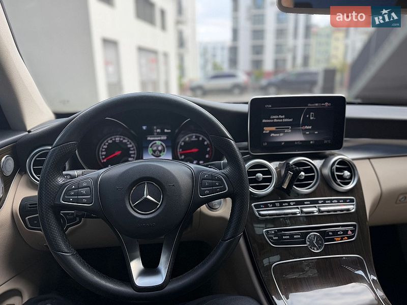 Mercedes-Benz-34