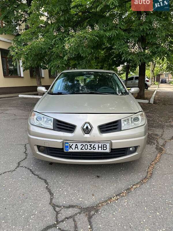 Renault-0