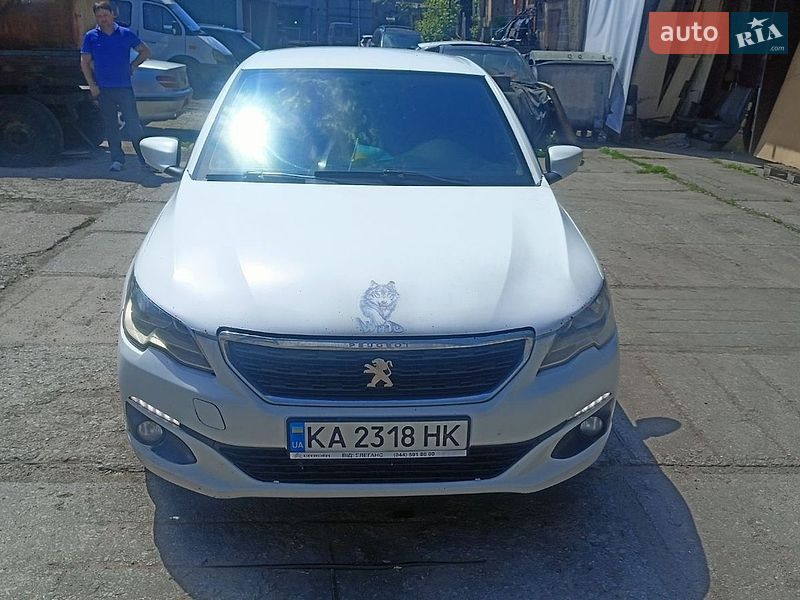 Peugeot-5