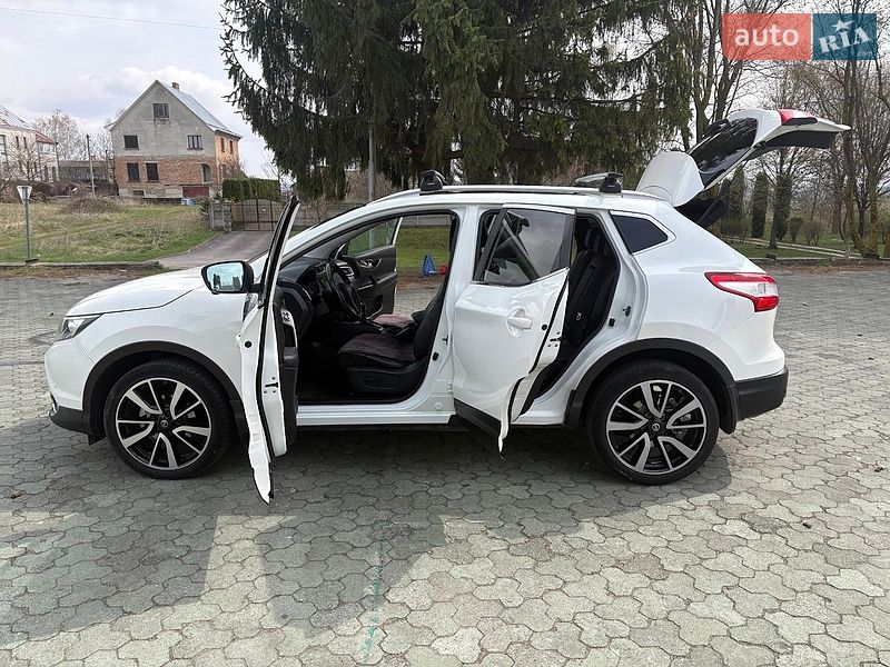 Nissan-44