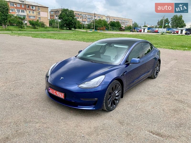 Tesla-0