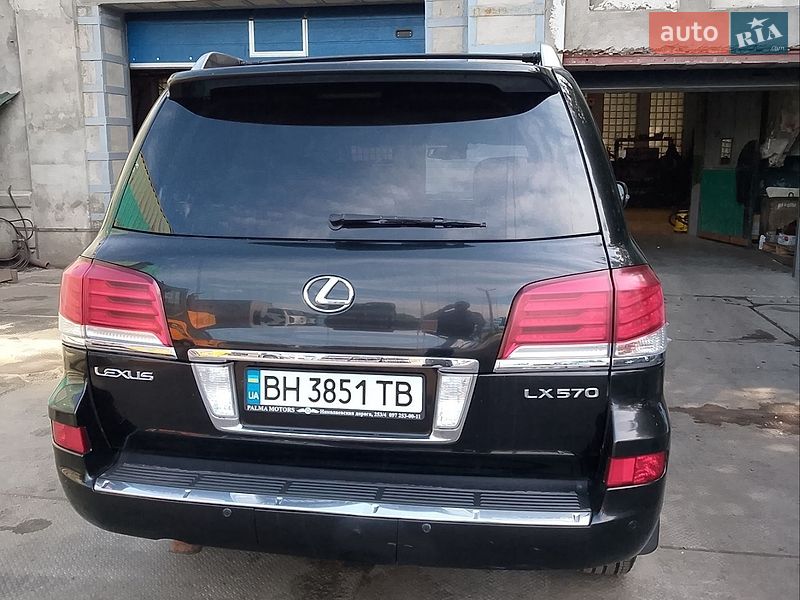 Lexus-12