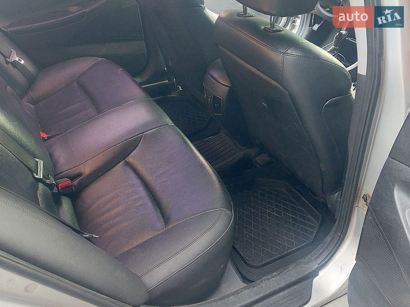 Hyundai-12