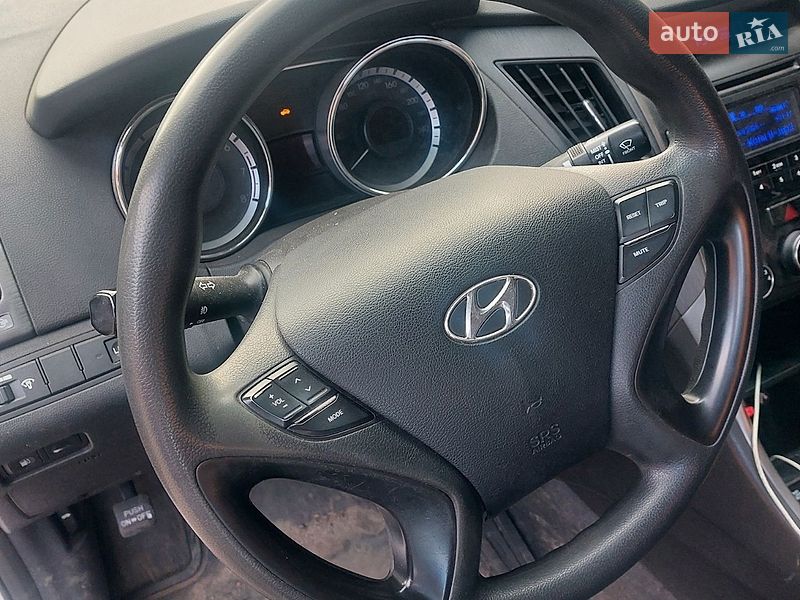 Hyundai-3