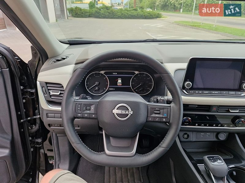 Nissan-15