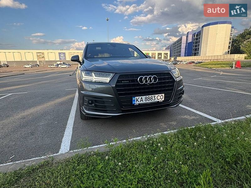Audi-0