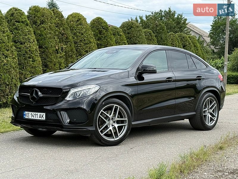 Mercedes-Benz-9