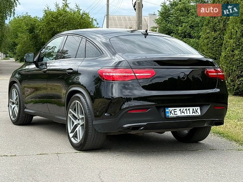 Mercedes-Benz-7