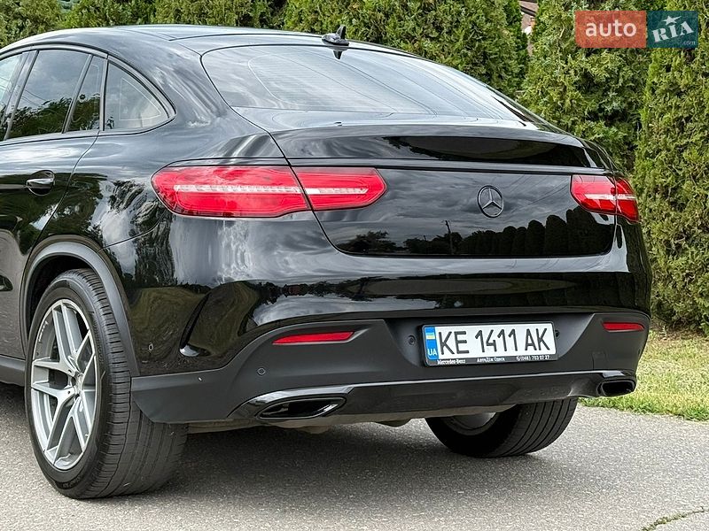 Mercedes-Benz-26
