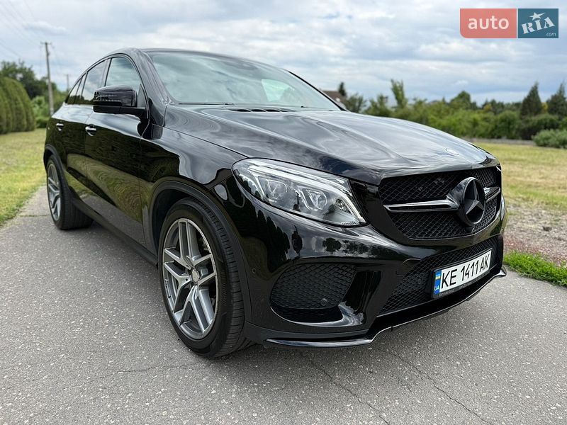 Mercedes-Benz-24