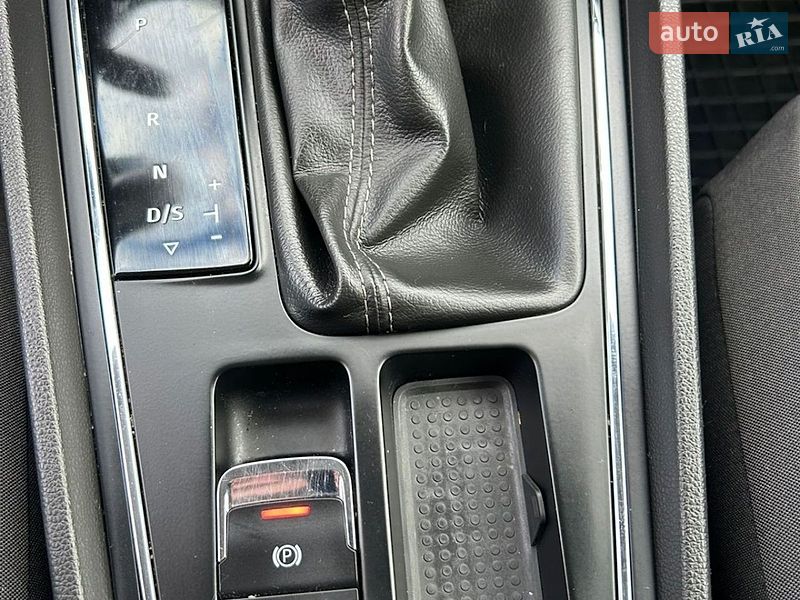 SEAT-11