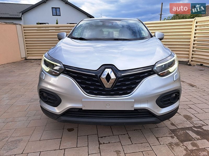 Renault-19