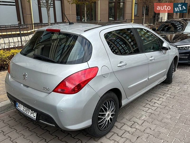 Peugeot-4