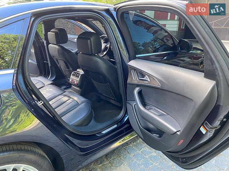 Audi-25