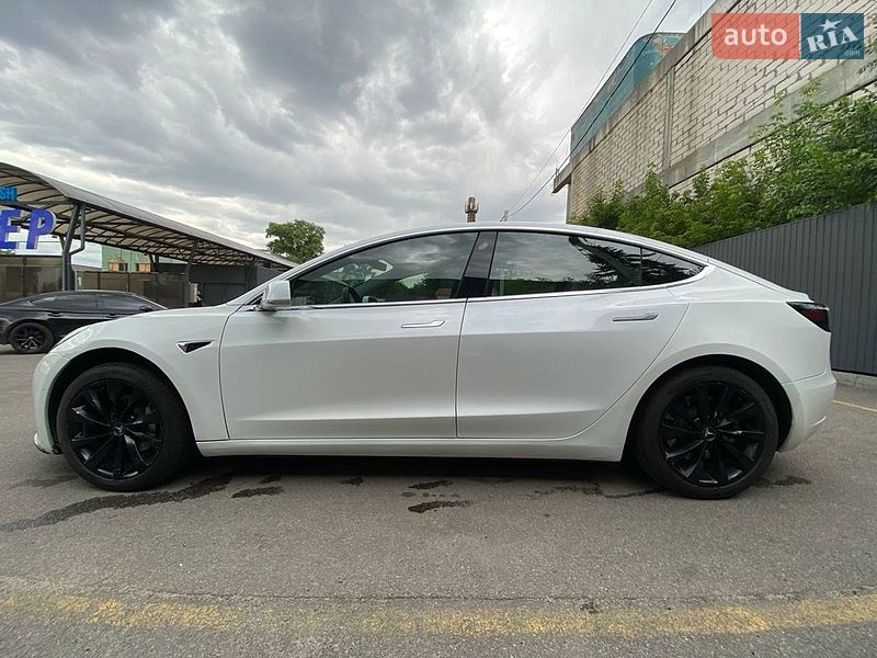 Tesla-3