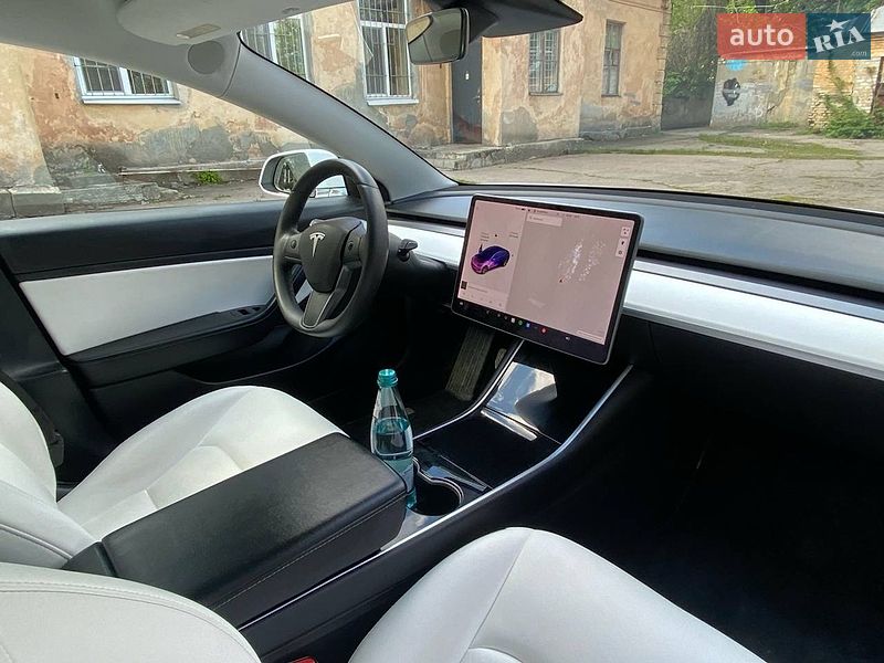 Tesla-0