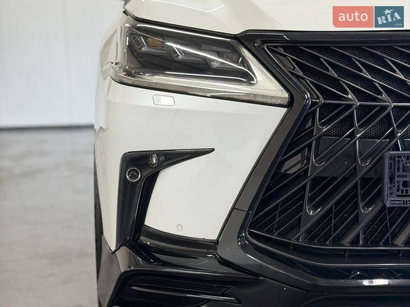 Lexus-0