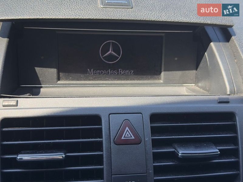 Mercedes-Benz-34