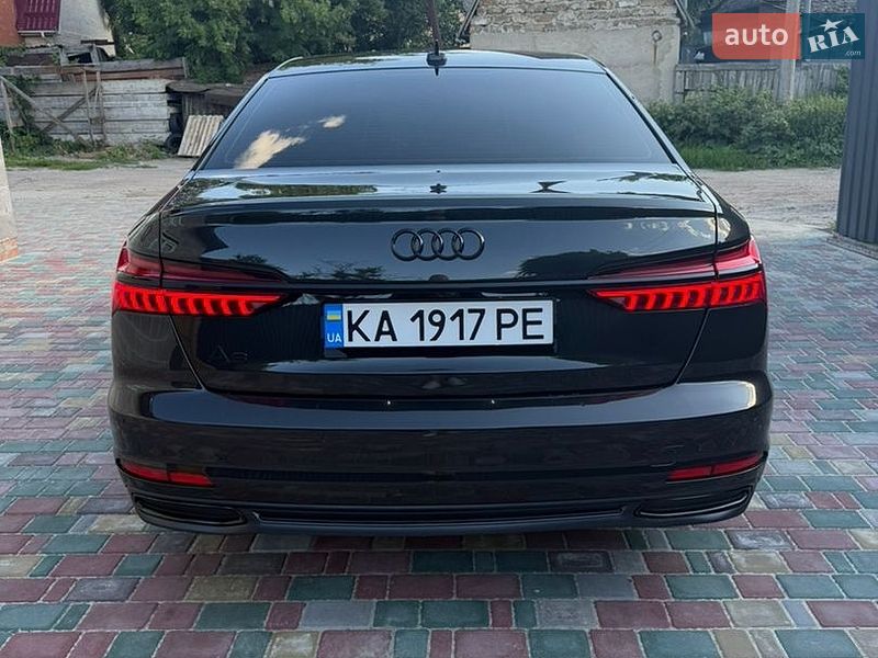 Audi-8
