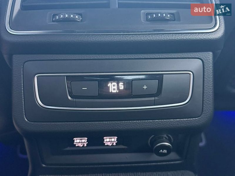 Audi-21