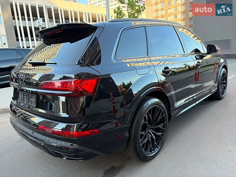 Audi-8