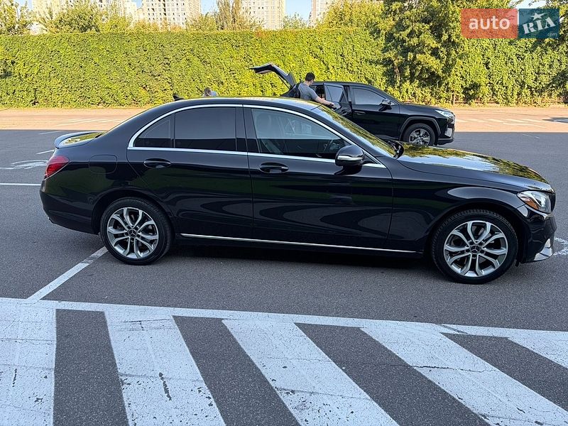 Mercedes-Benz-4