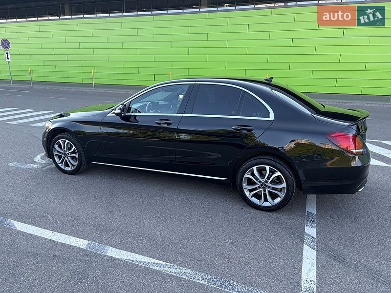 Mercedes-Benz-3