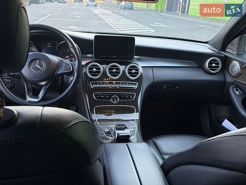 Mercedes-Benz-2