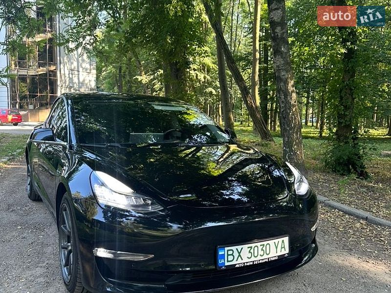 Tesla-0