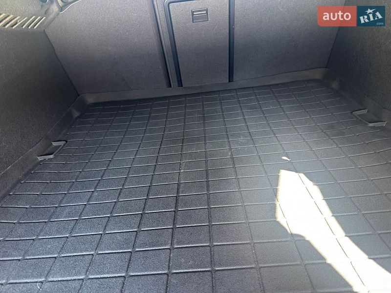 Audi-0