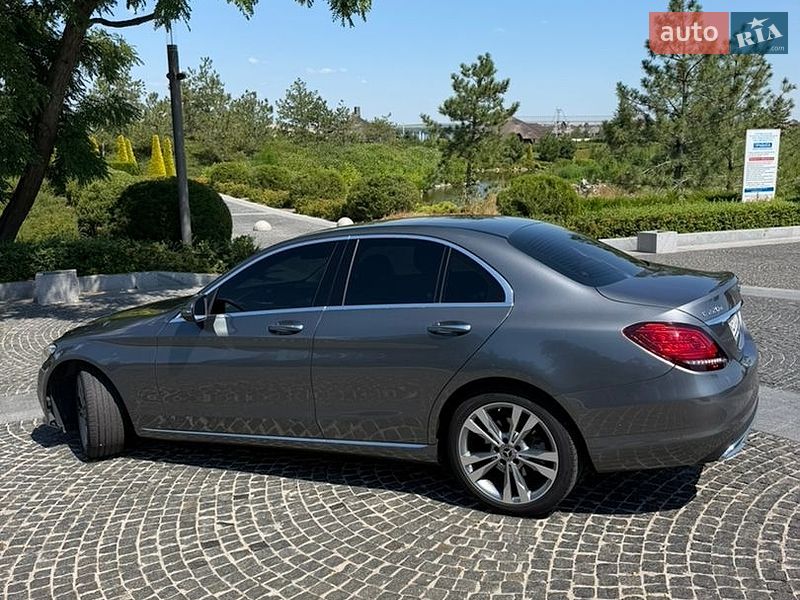 Mercedes-Benz-38