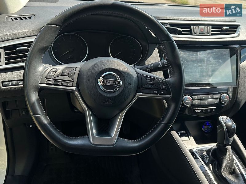 Nissan-3