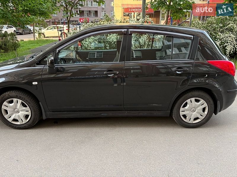 Nissan-1