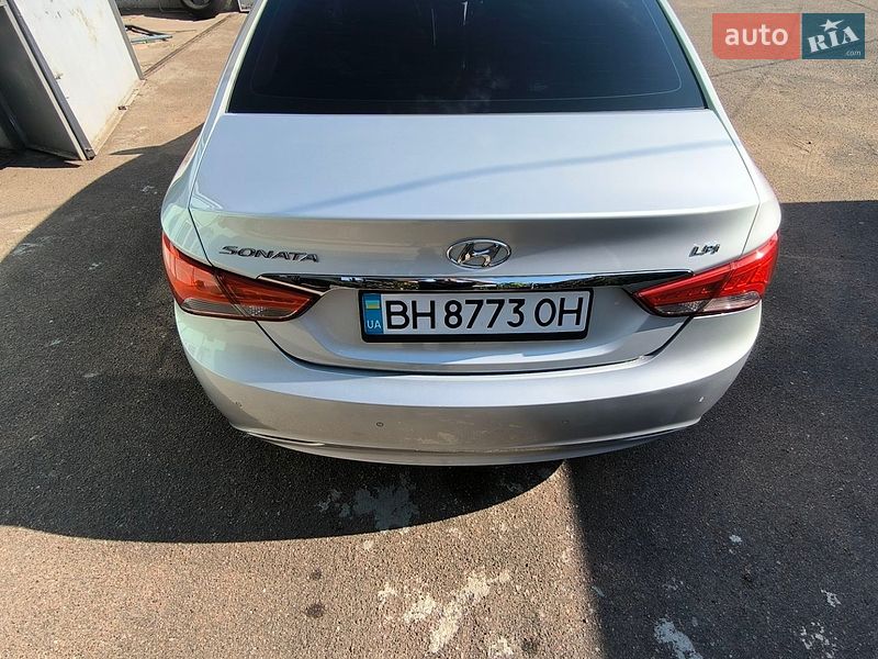 Hyundai-26
