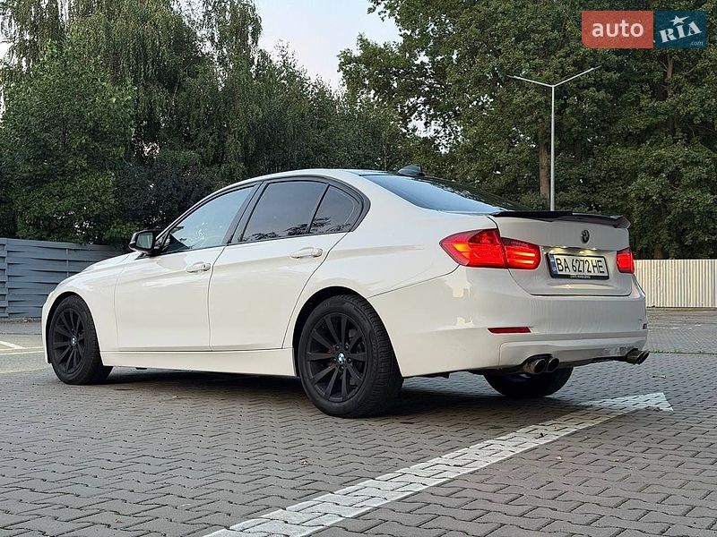 BMW-12