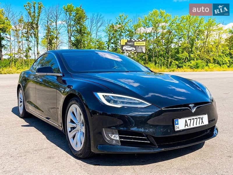 Tesla-0