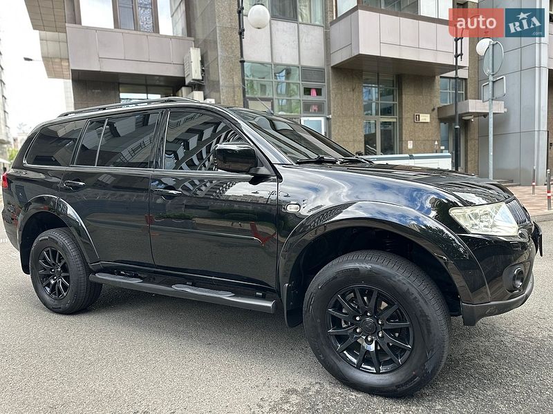 Mitsubishi-10