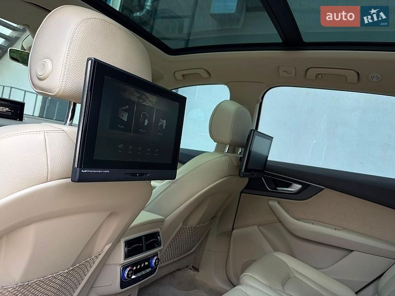 Audi-45