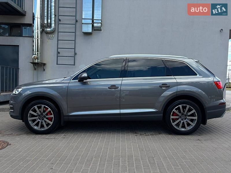 Audi-22