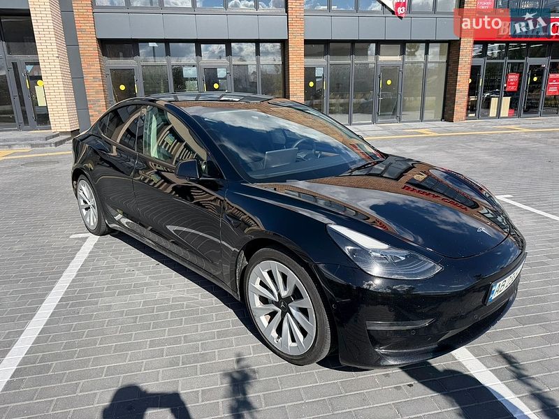 Tesla-3